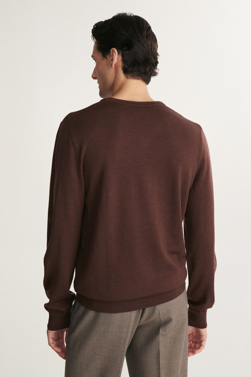 Pull laine mérinos col V