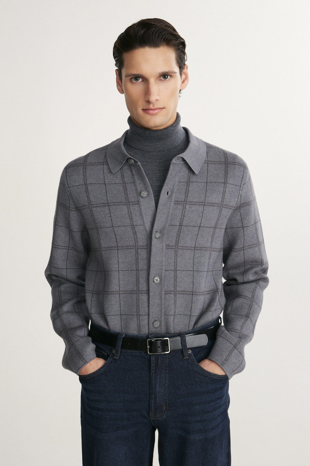 Cardigan tricot allure surchemise à carreaux
