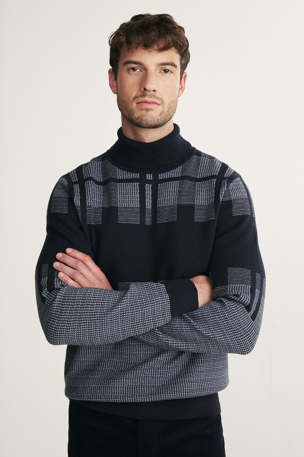 Pull col roulé jacquard à carreaux