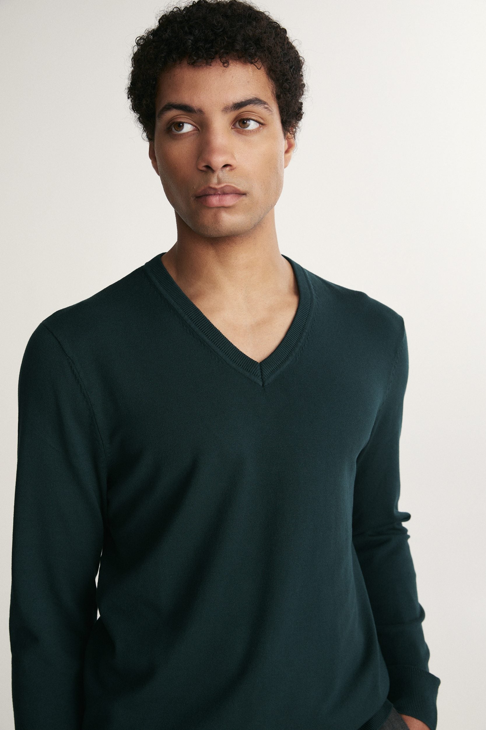 Long sleeve V-neck