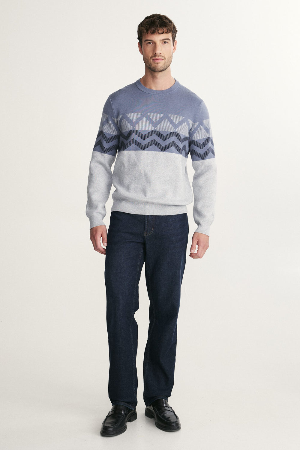 Pull jacquard à motif chevrons