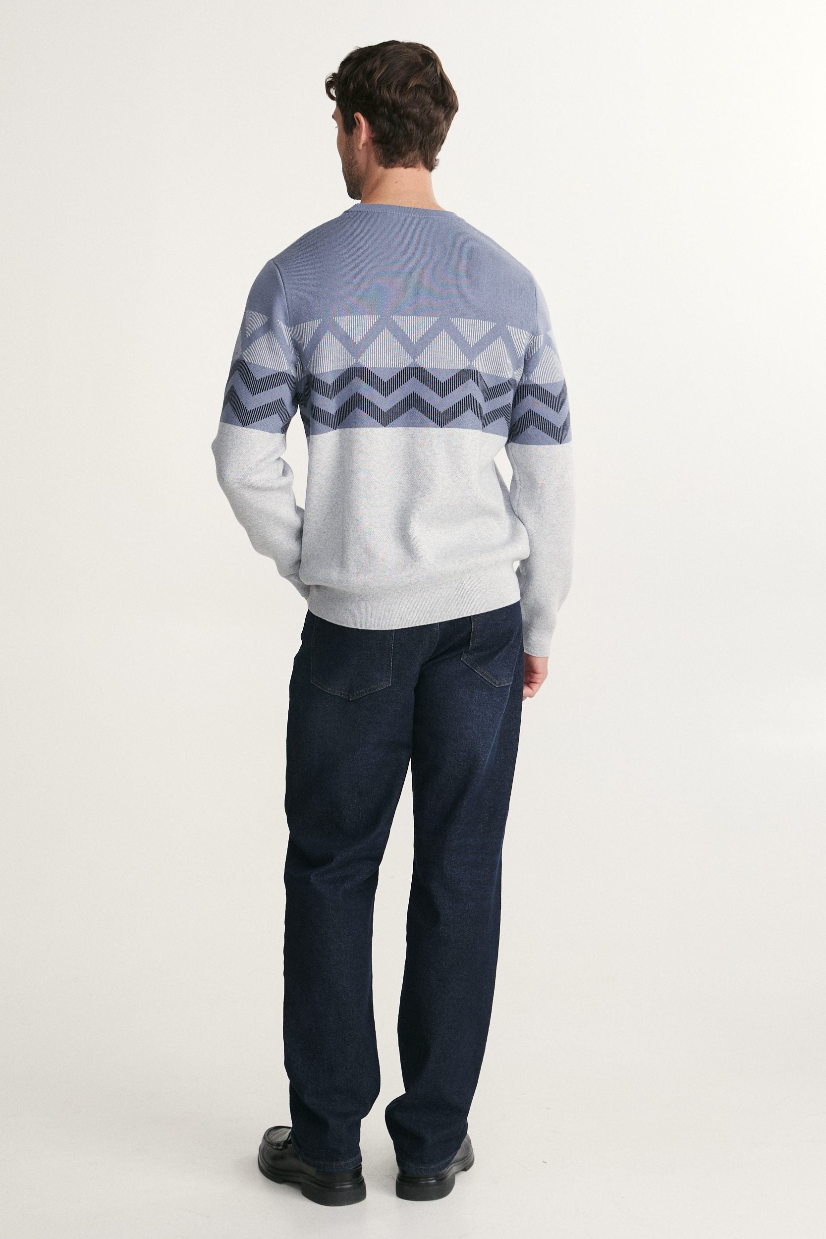 Pull jacquard à motif chevrons
