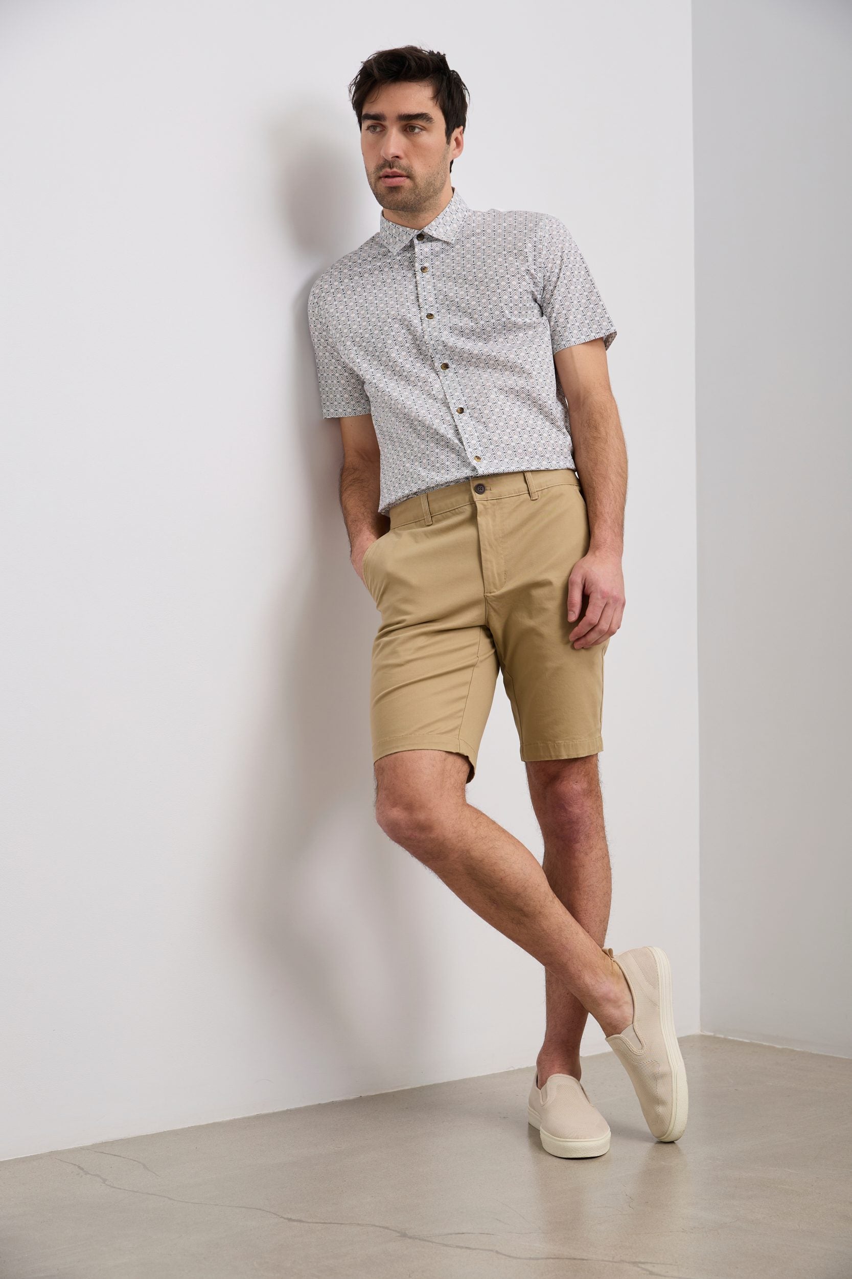 Short Chino