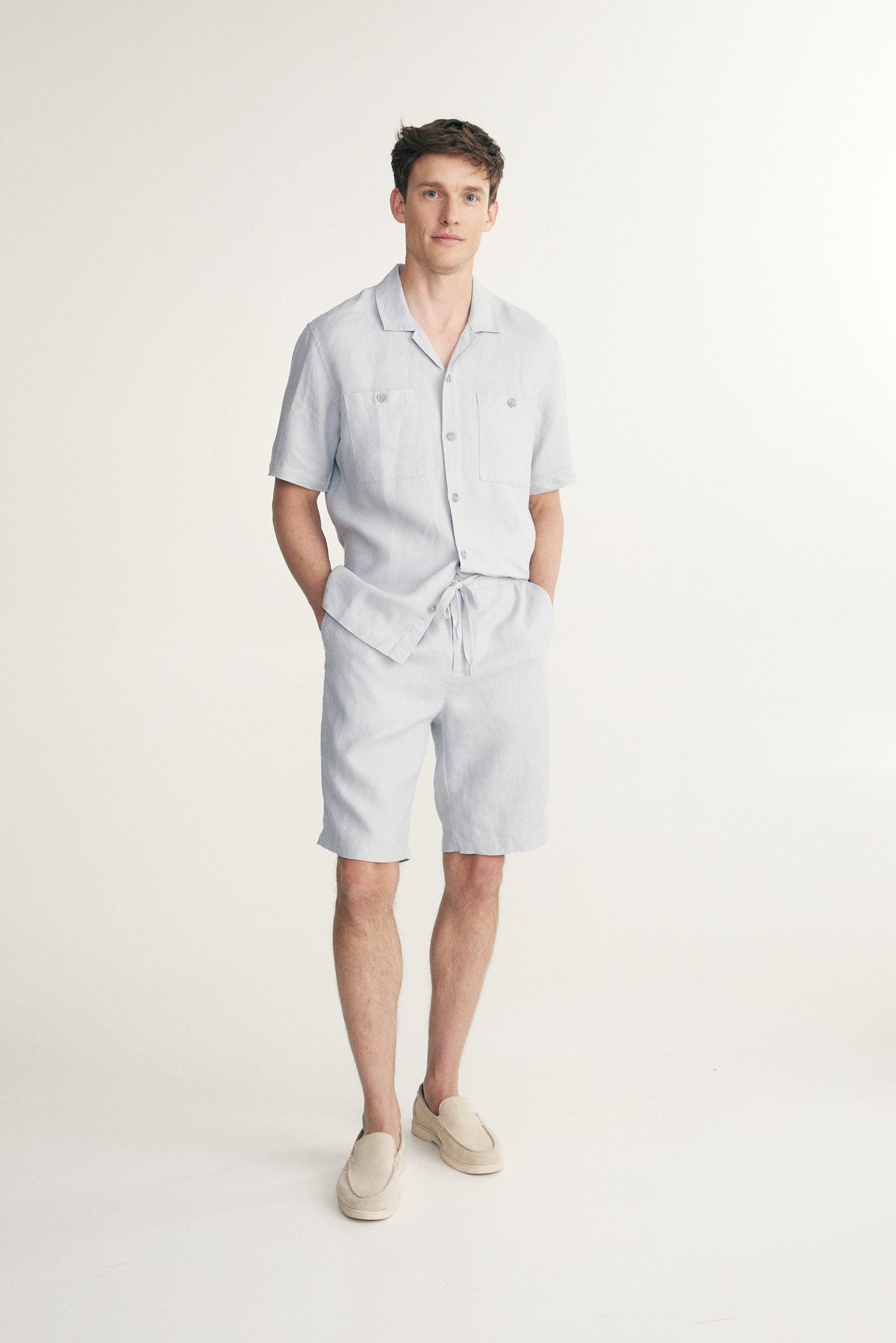 Linen bermuda with drawstring