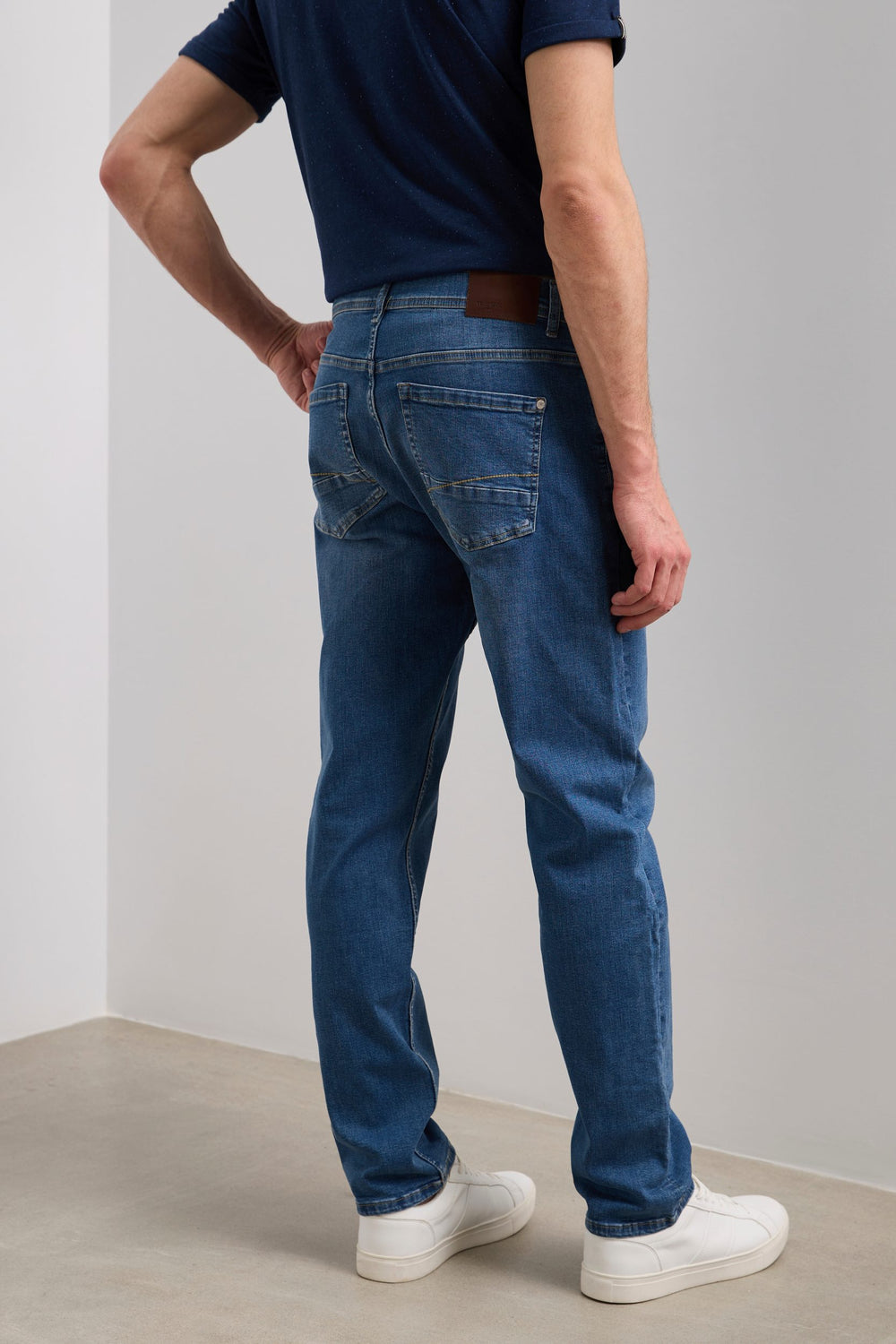 Jeans coupe confort cinq poches