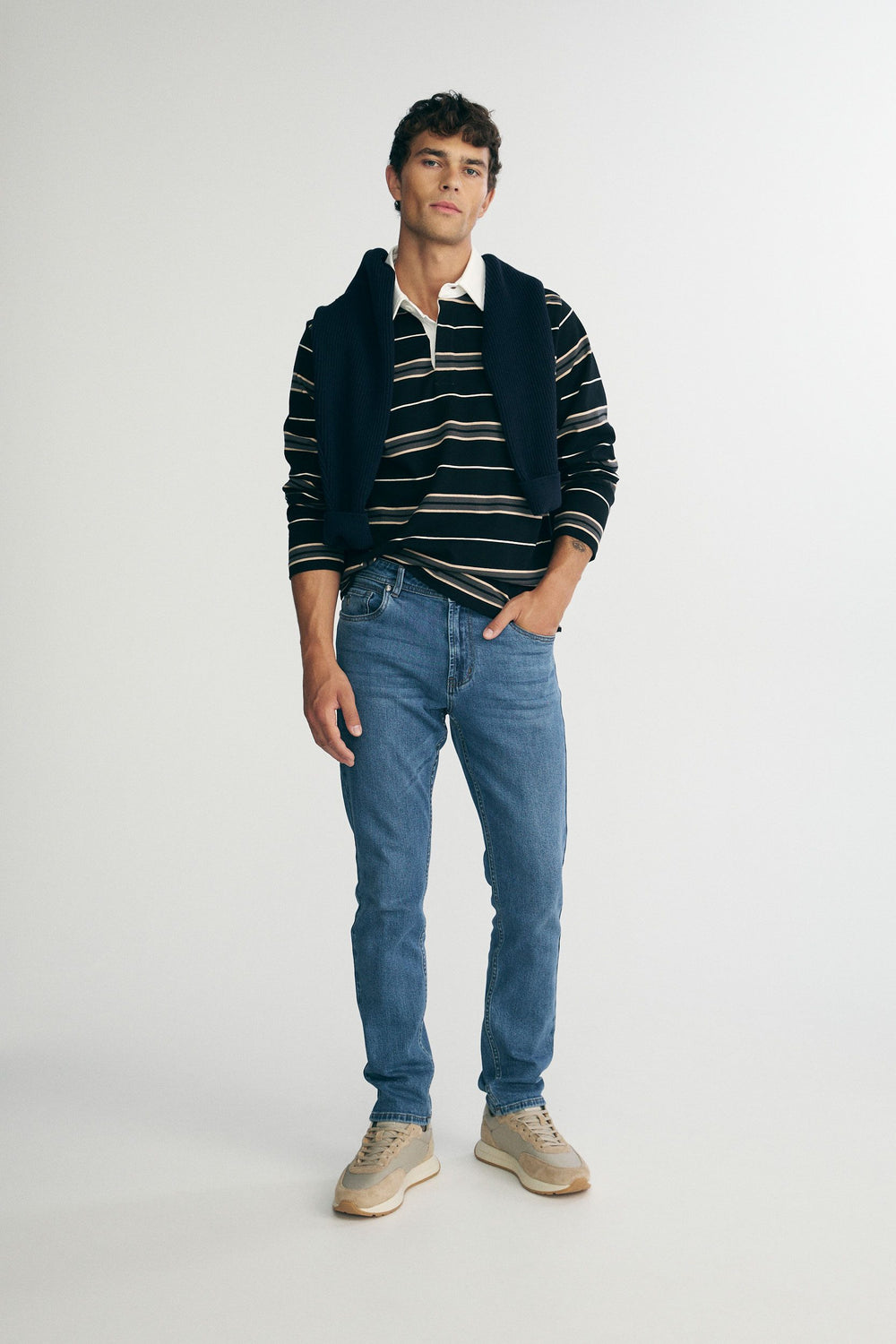 Five pockets slim fit jeans