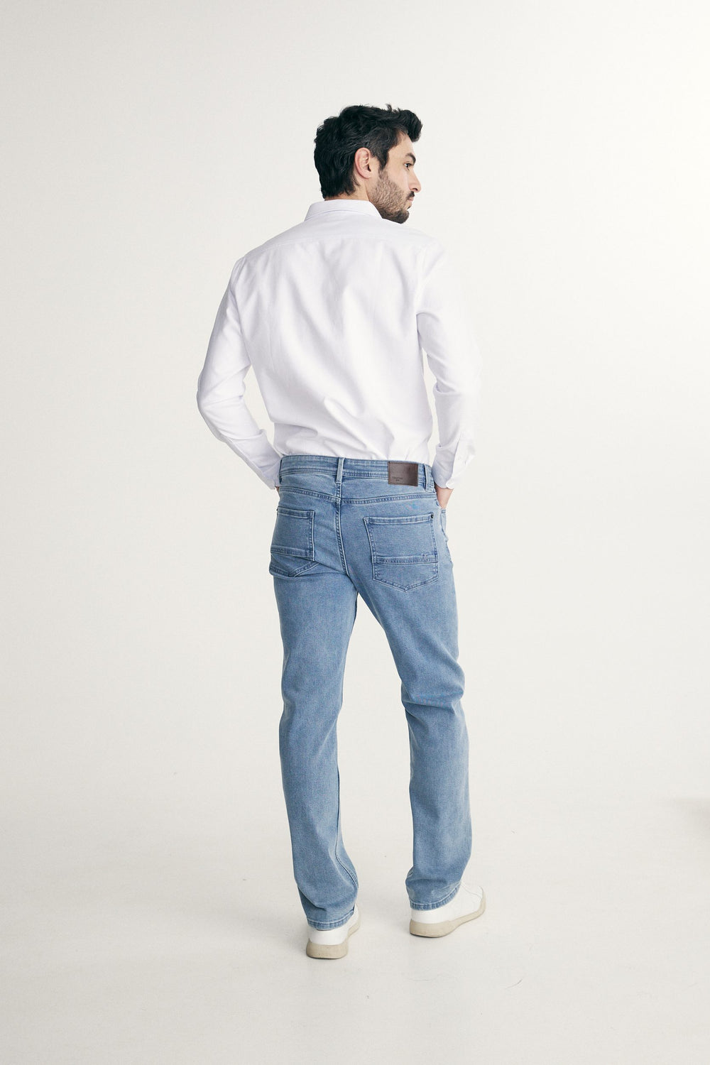 Five pockets straight jeans