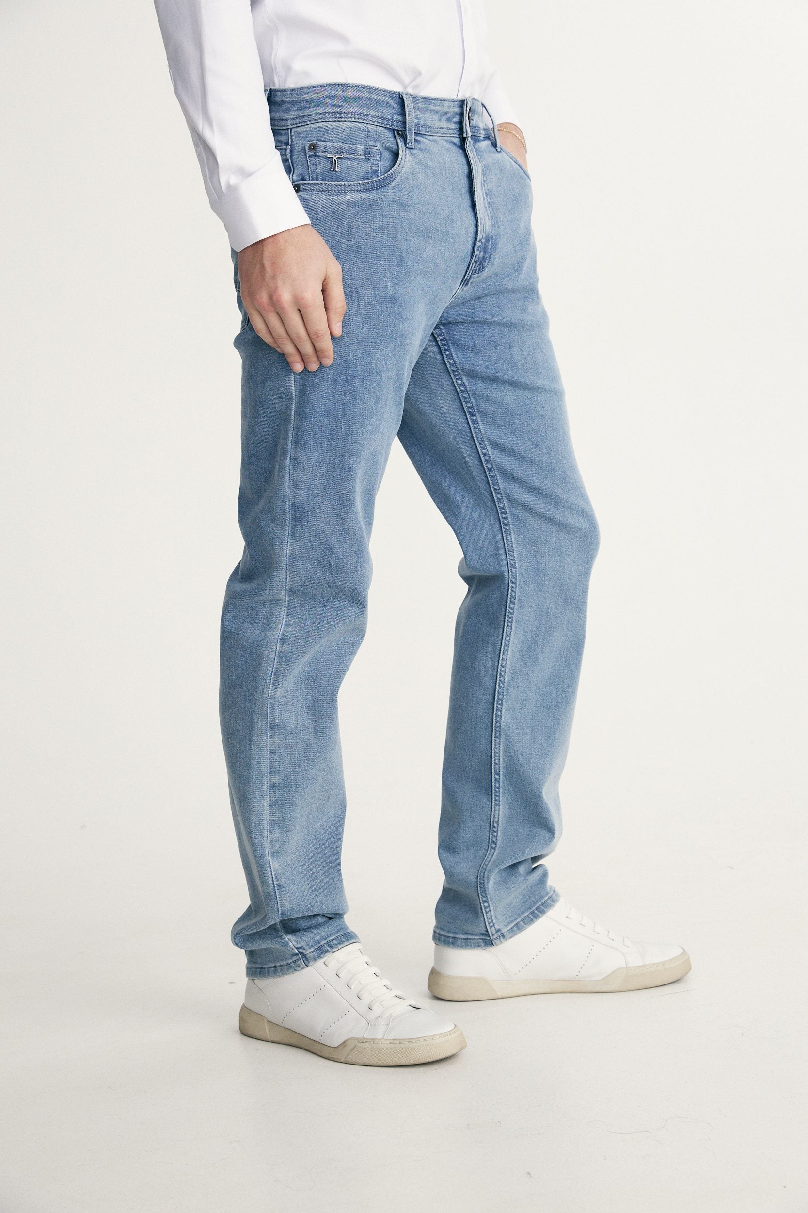 Five pockets straight jeans