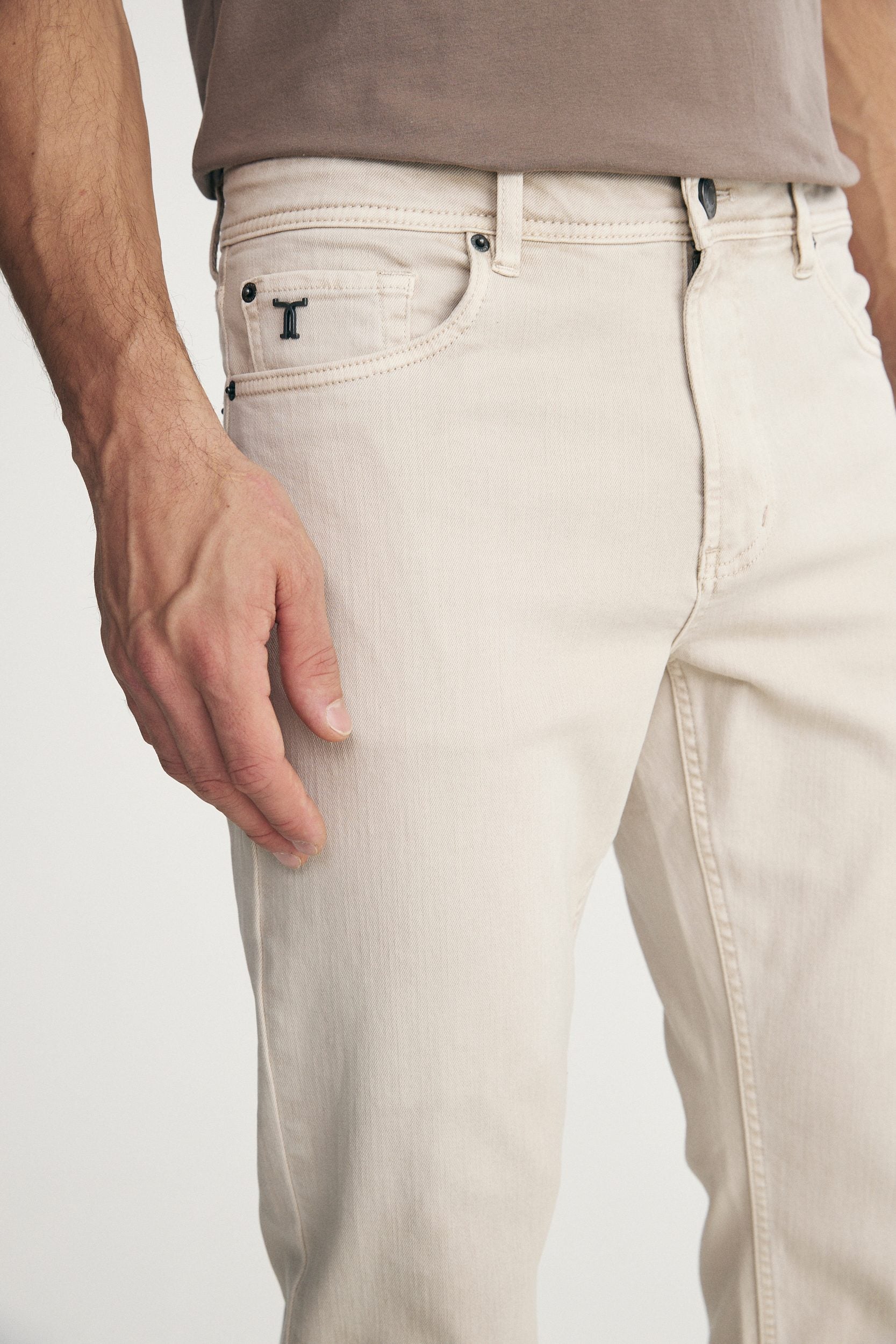 Five pockets slim jeans