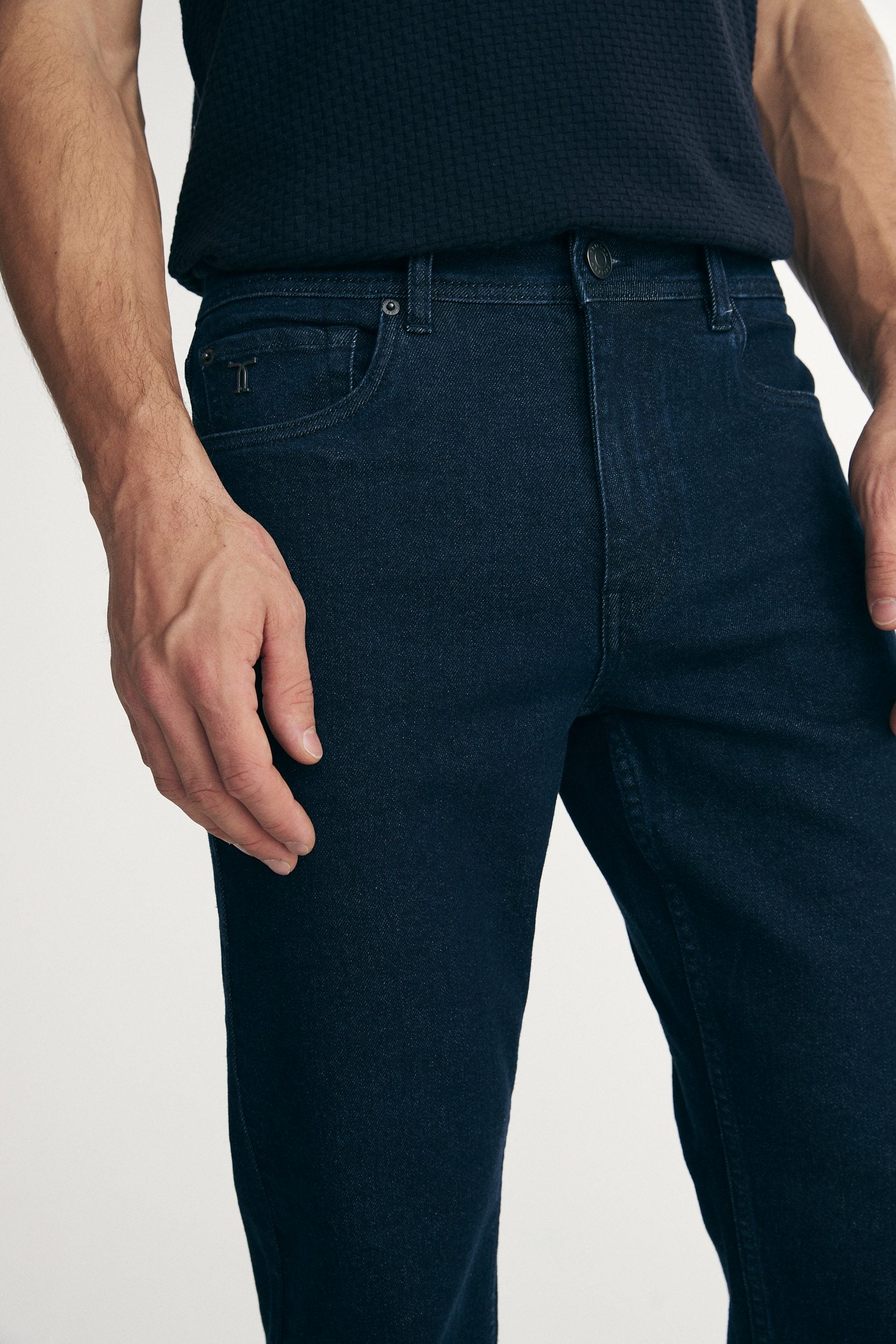 Five pockets straight jeans