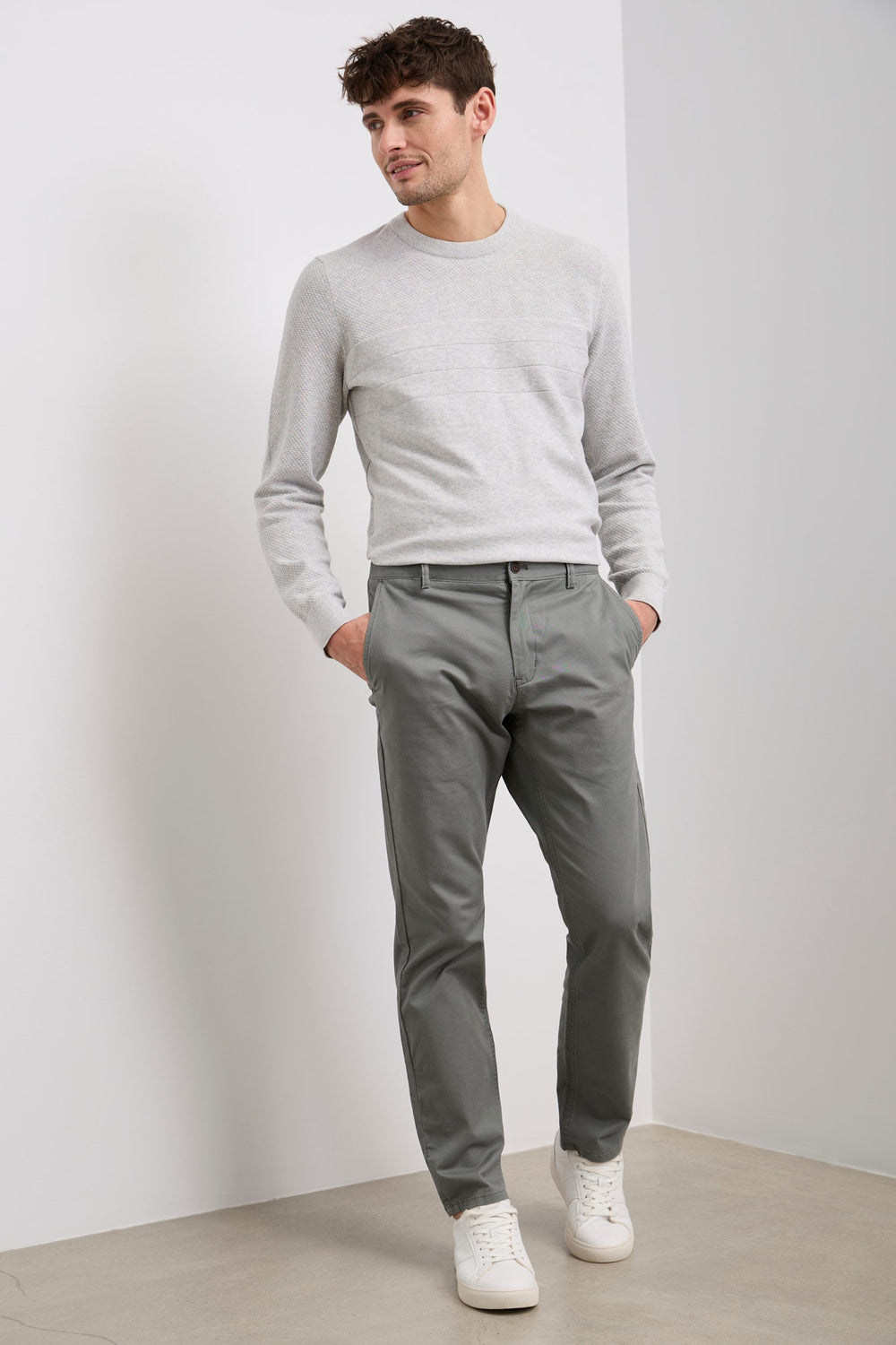 Chino coupe étroite