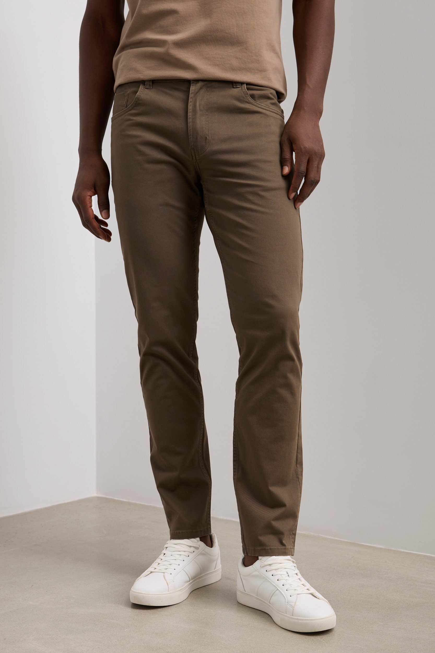 Pantalon coupe étroite à cinq poches