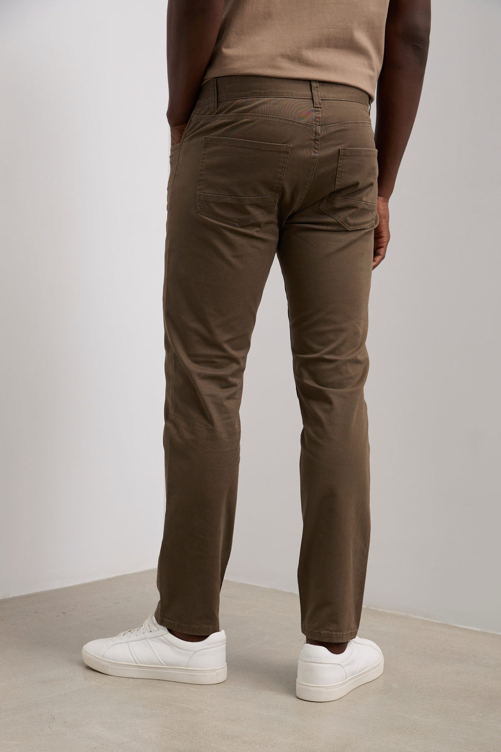 Pantalon coupe étroite à cinq poches