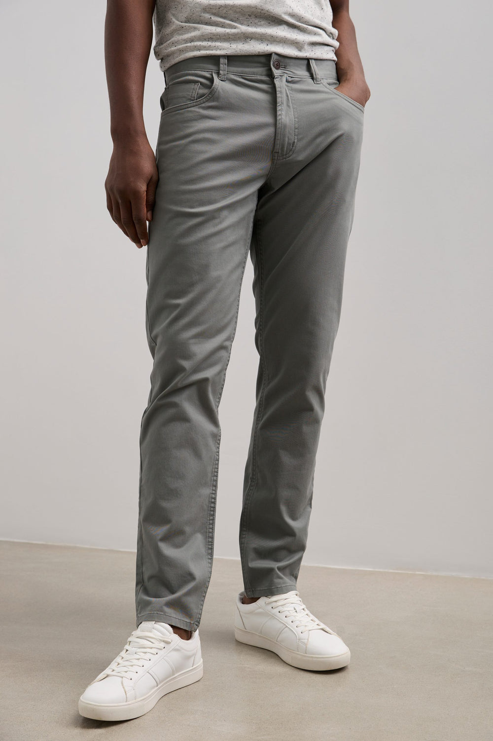 Pantalon coupe étroite à cinq poches