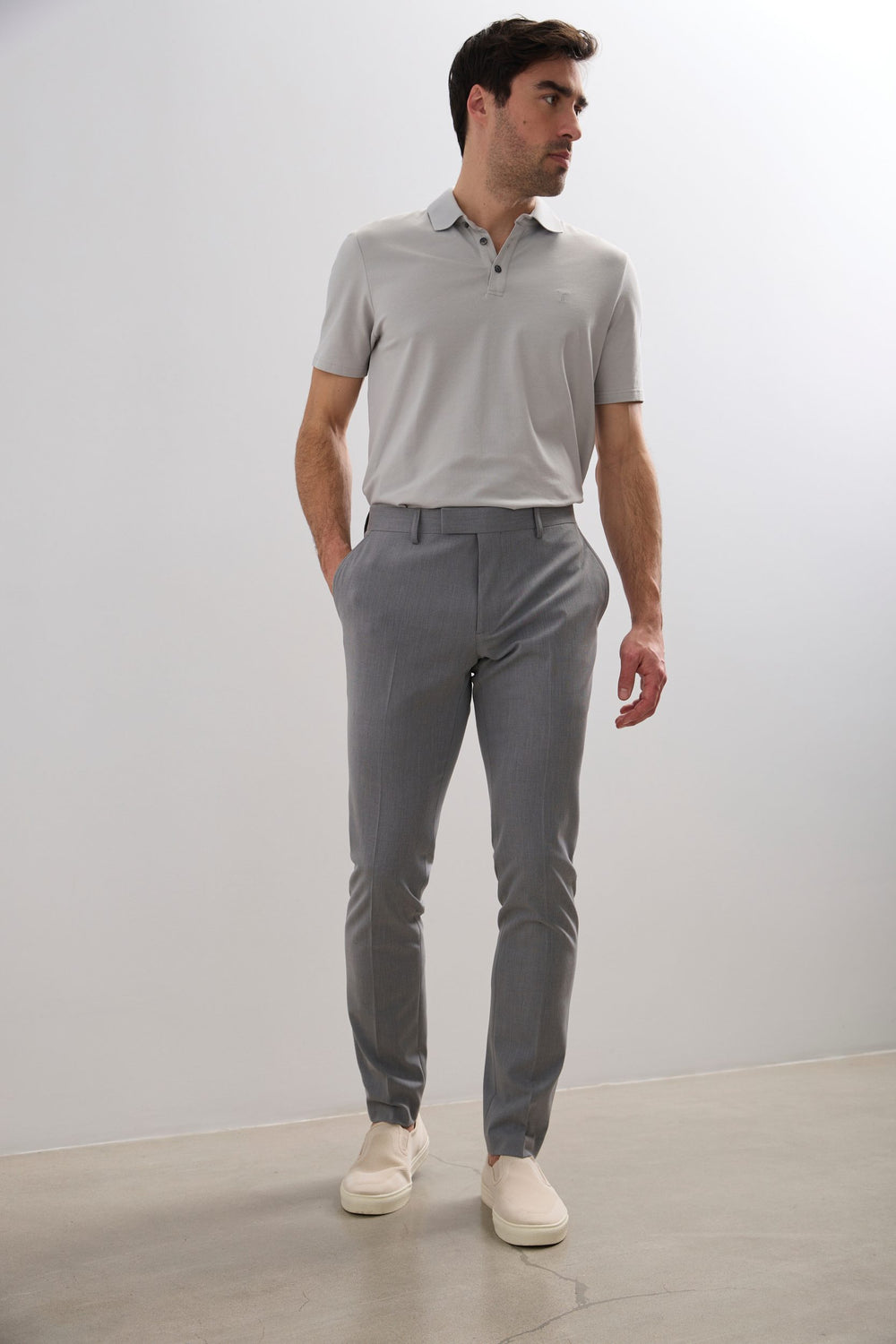 Pantalon étroit fines rayures