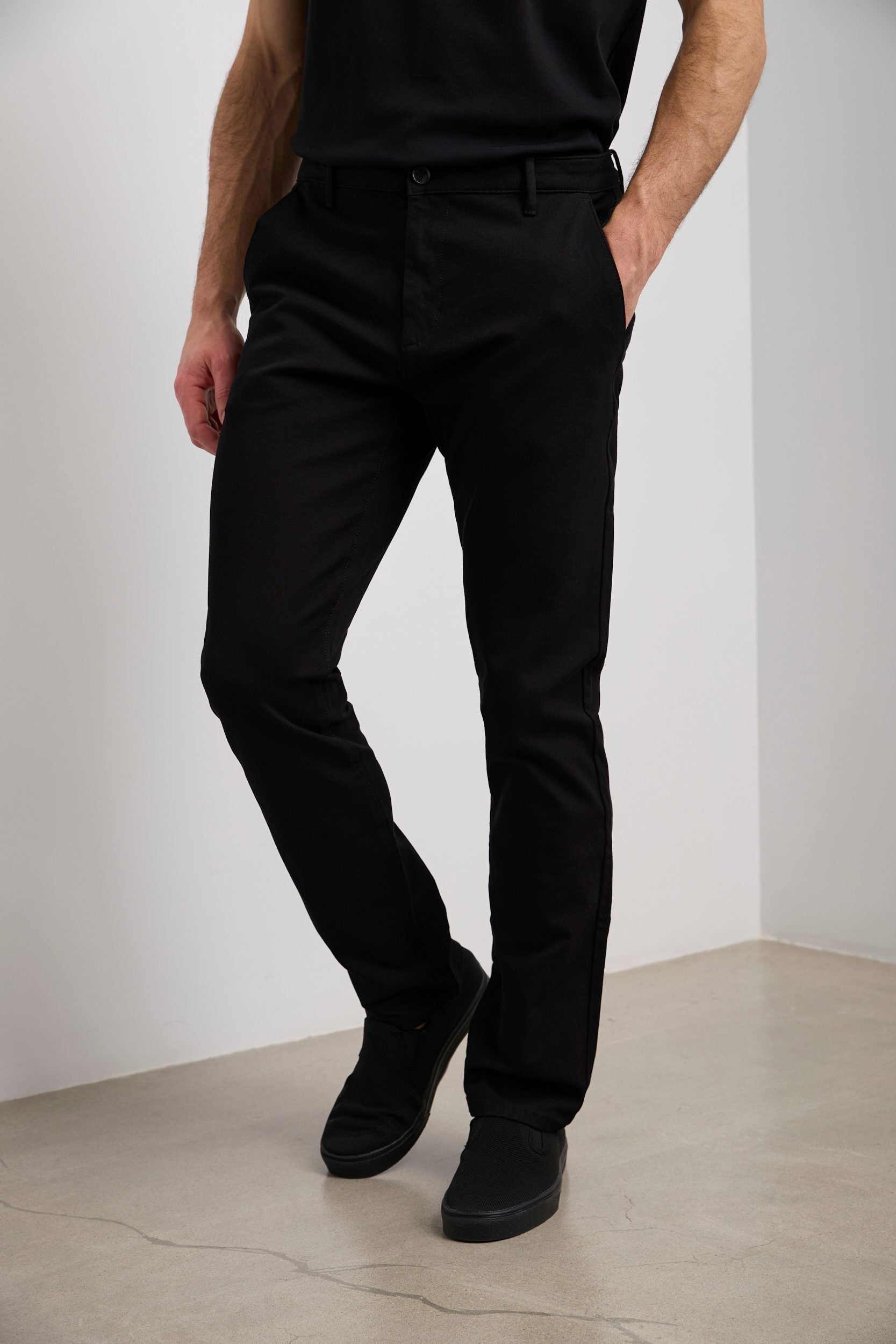 Pantalon étroit stretch avec poches obliques