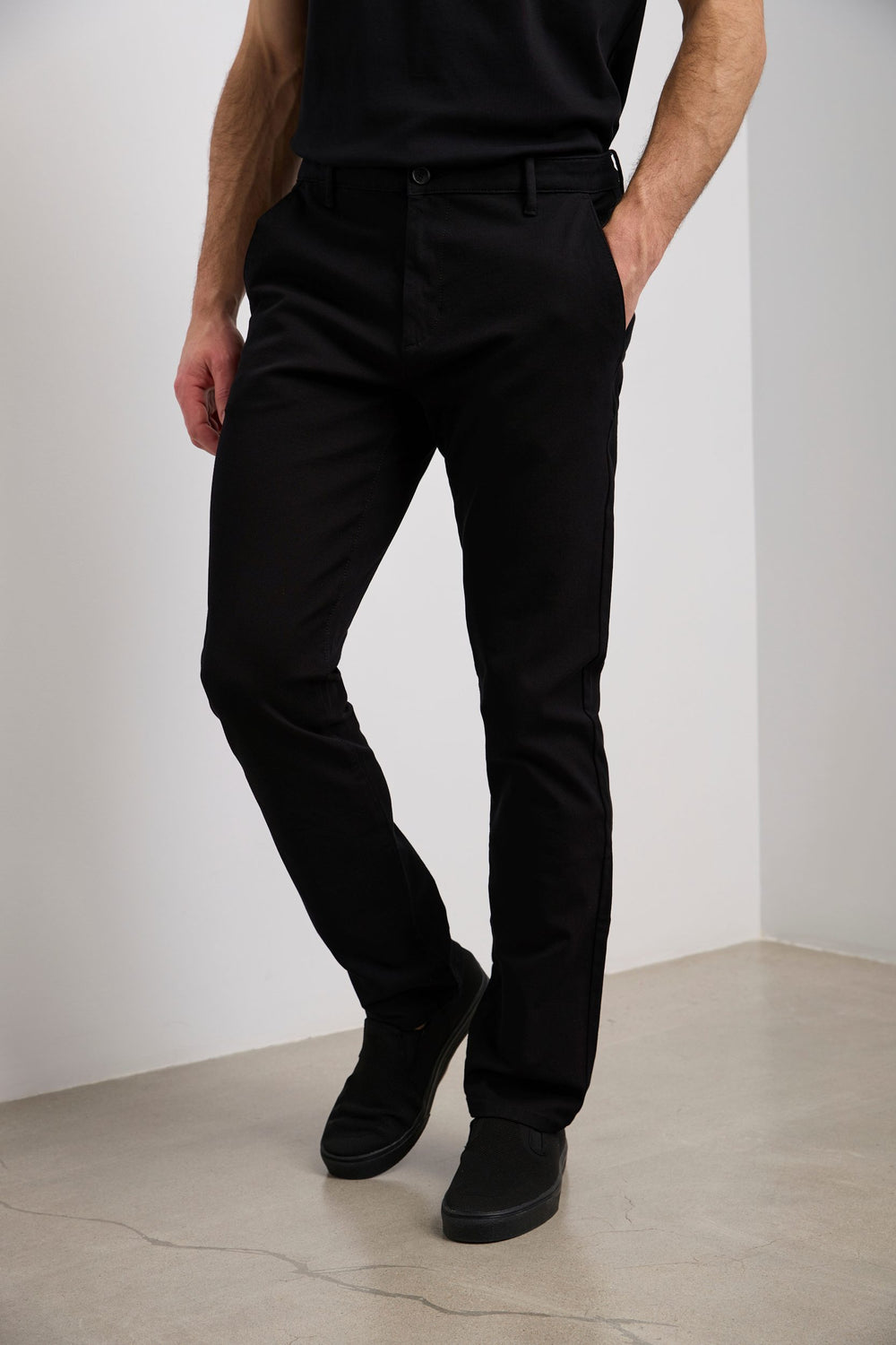 Pantalon étroit stretch avec poches obliques