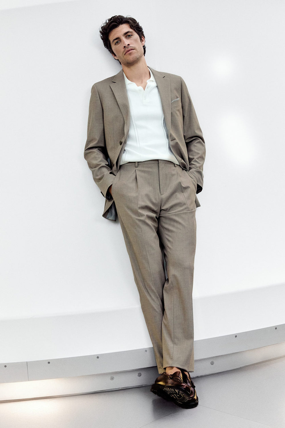 Pantalon texturé à plis