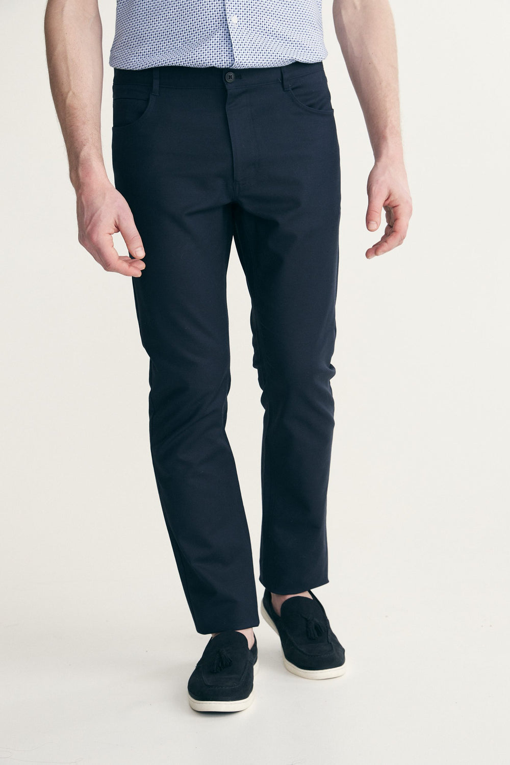 Solid colour slim fit pant