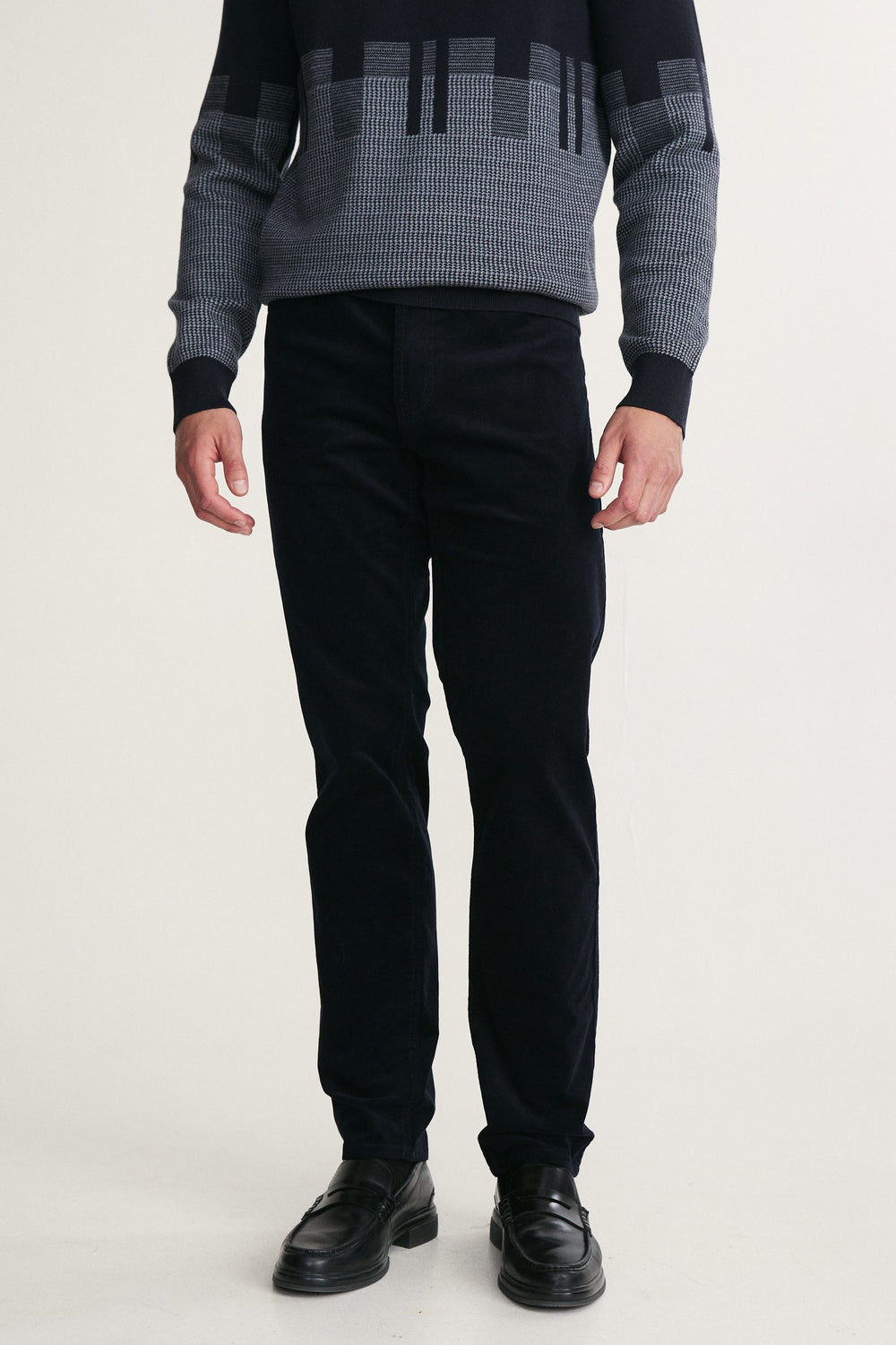 Pantalon étroit en velours côtelé
