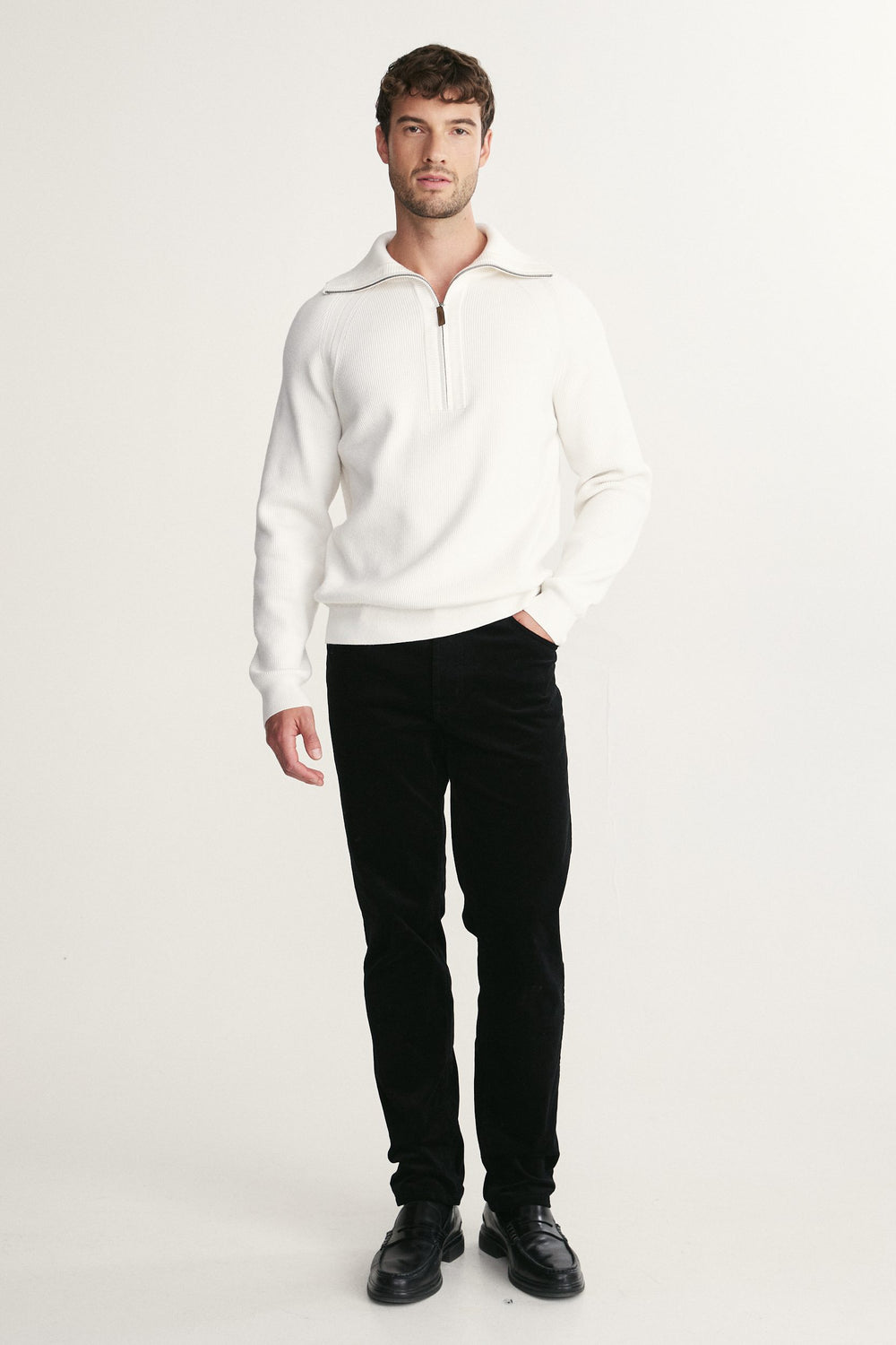 Pantalon étroit en velours côtelé