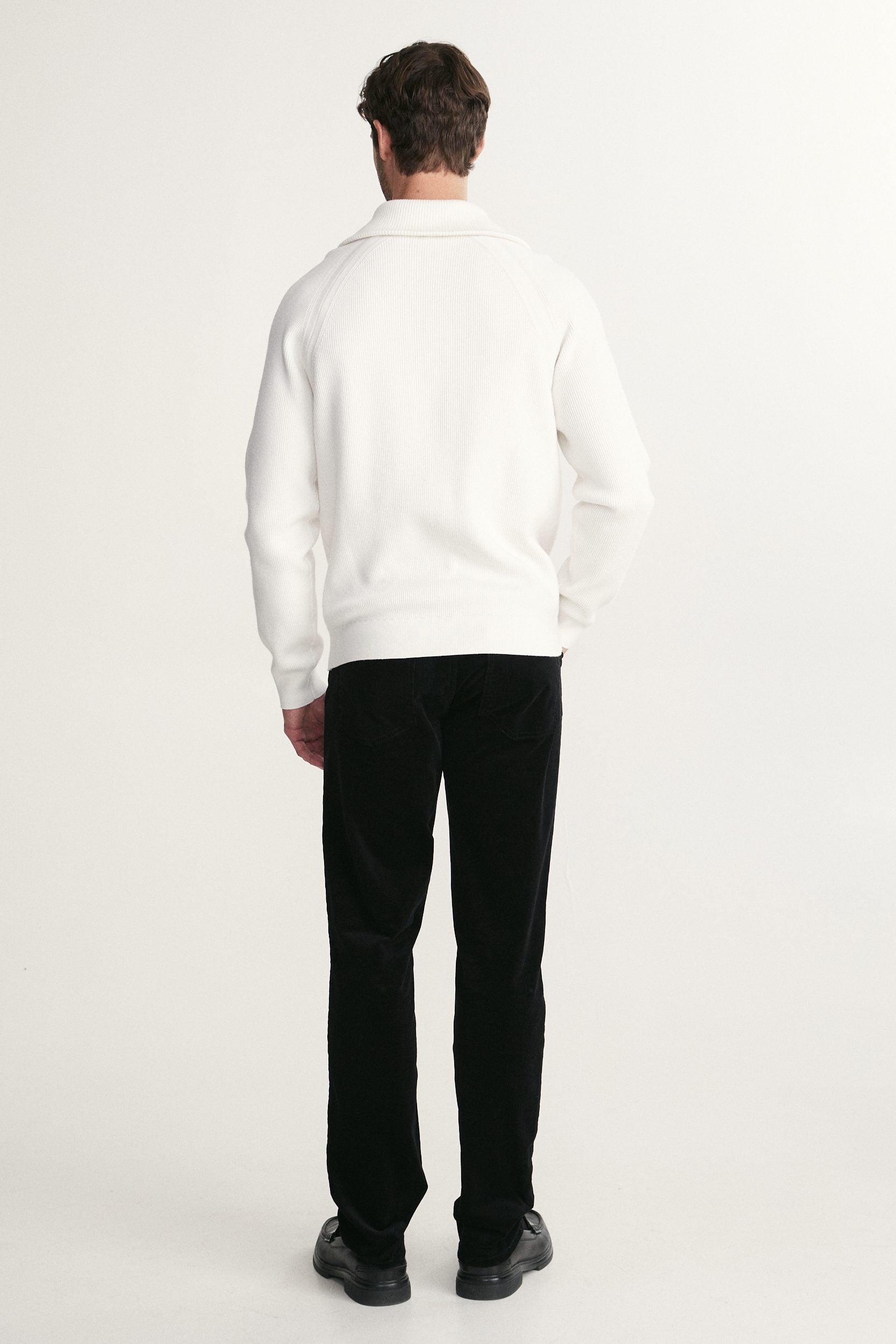 Pantalon étroit en velours côtelé
