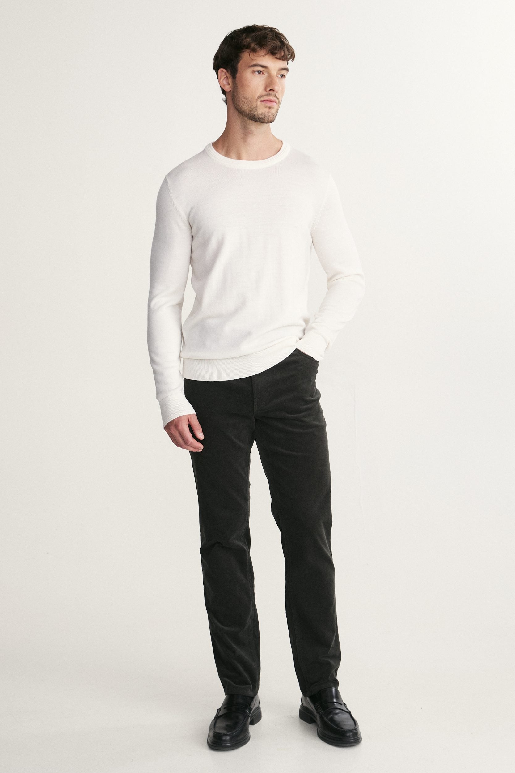 Pantalon étroit en velours côtelé