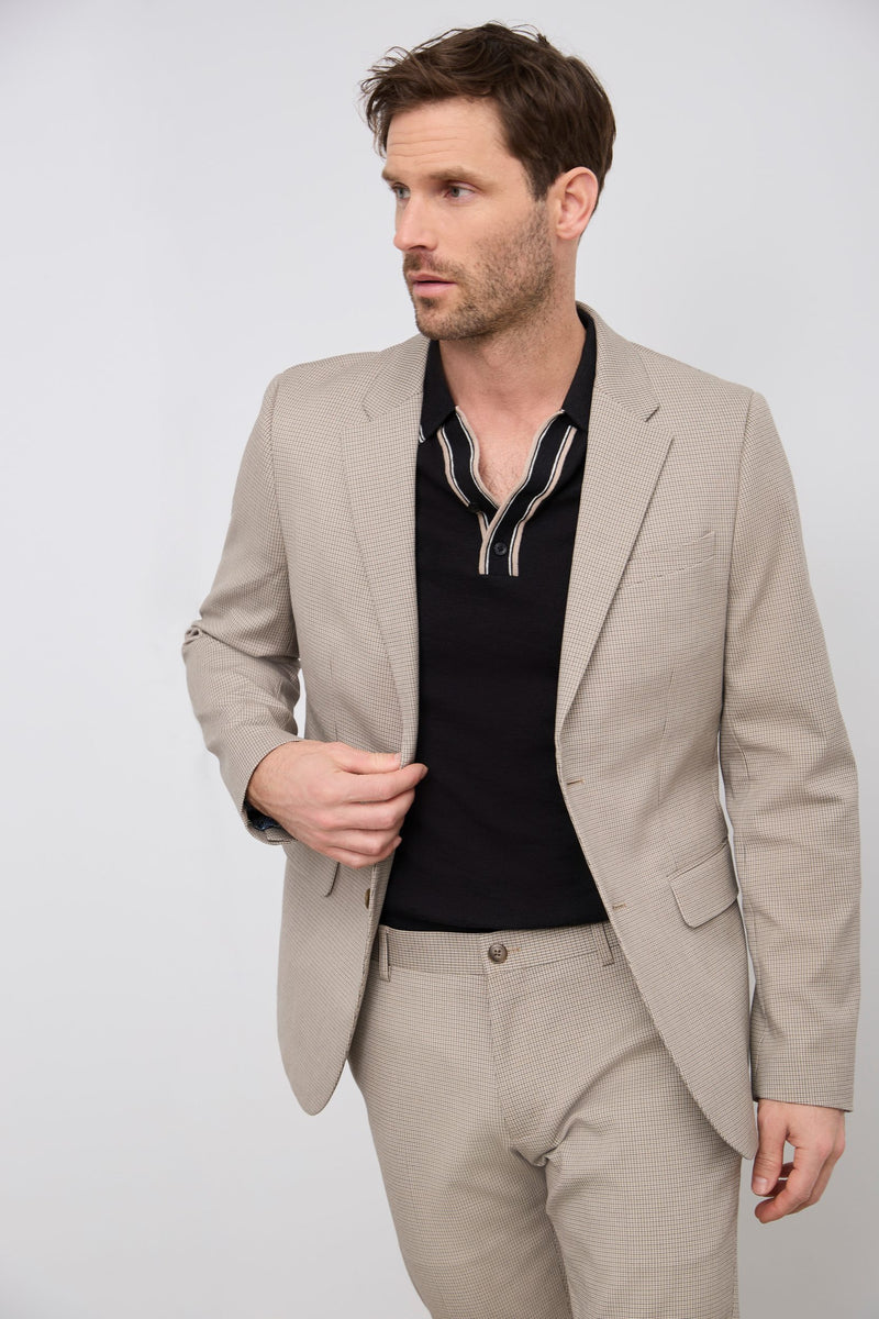 Extra-fitted micro check blazer