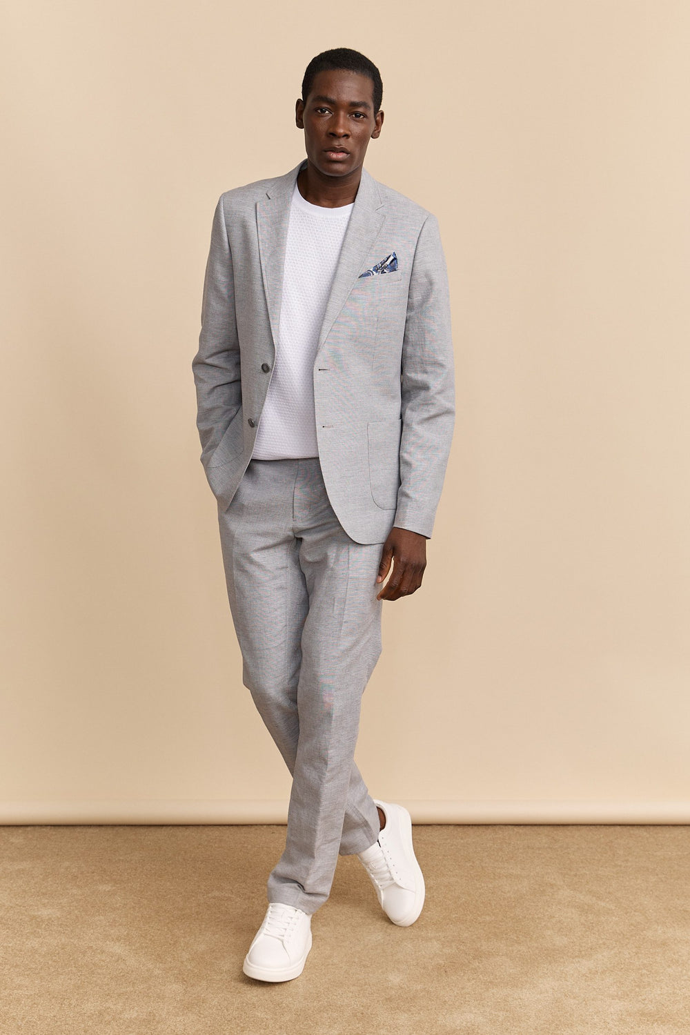 Fitted linen blazer