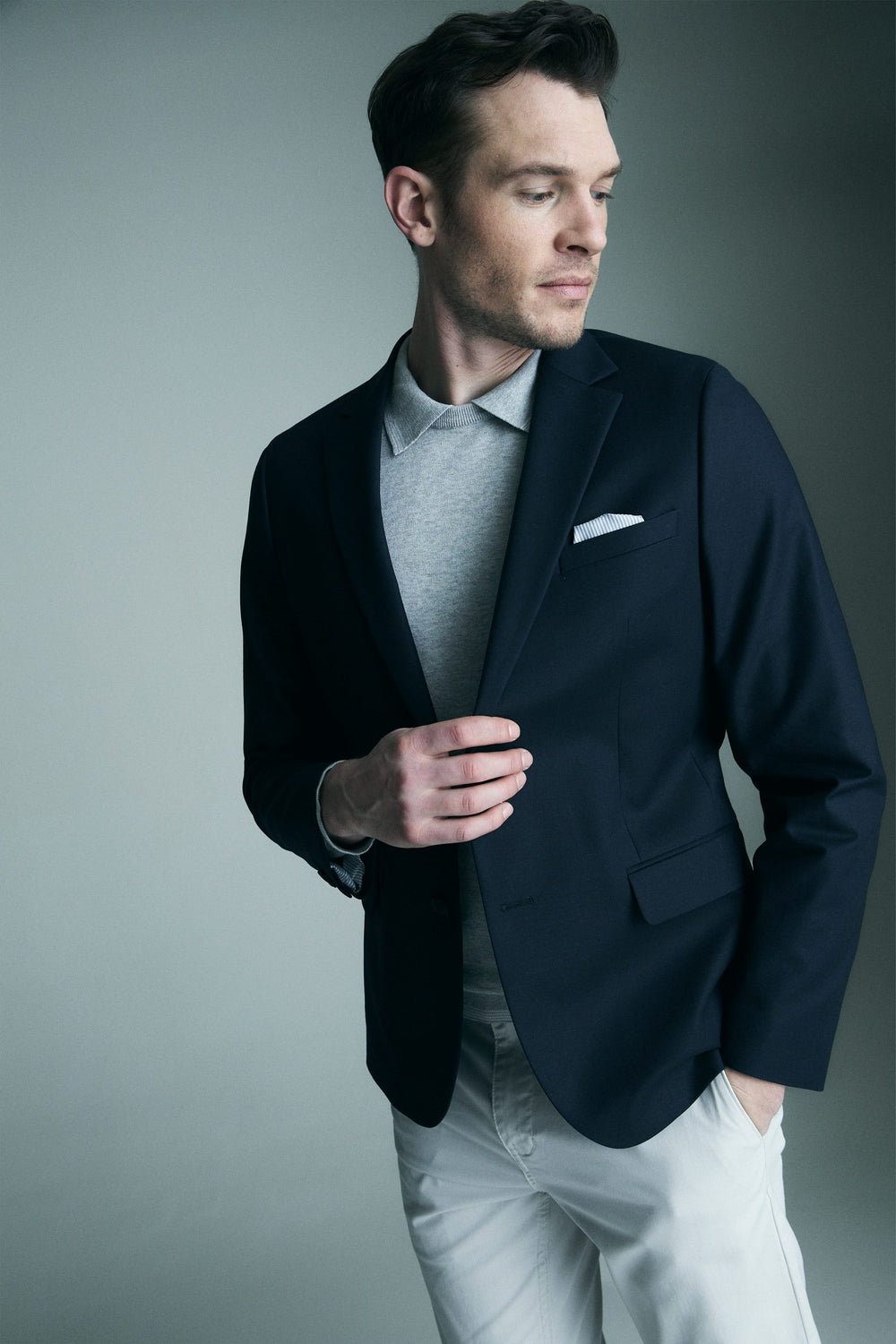 Notch collar extra-fitted blazer