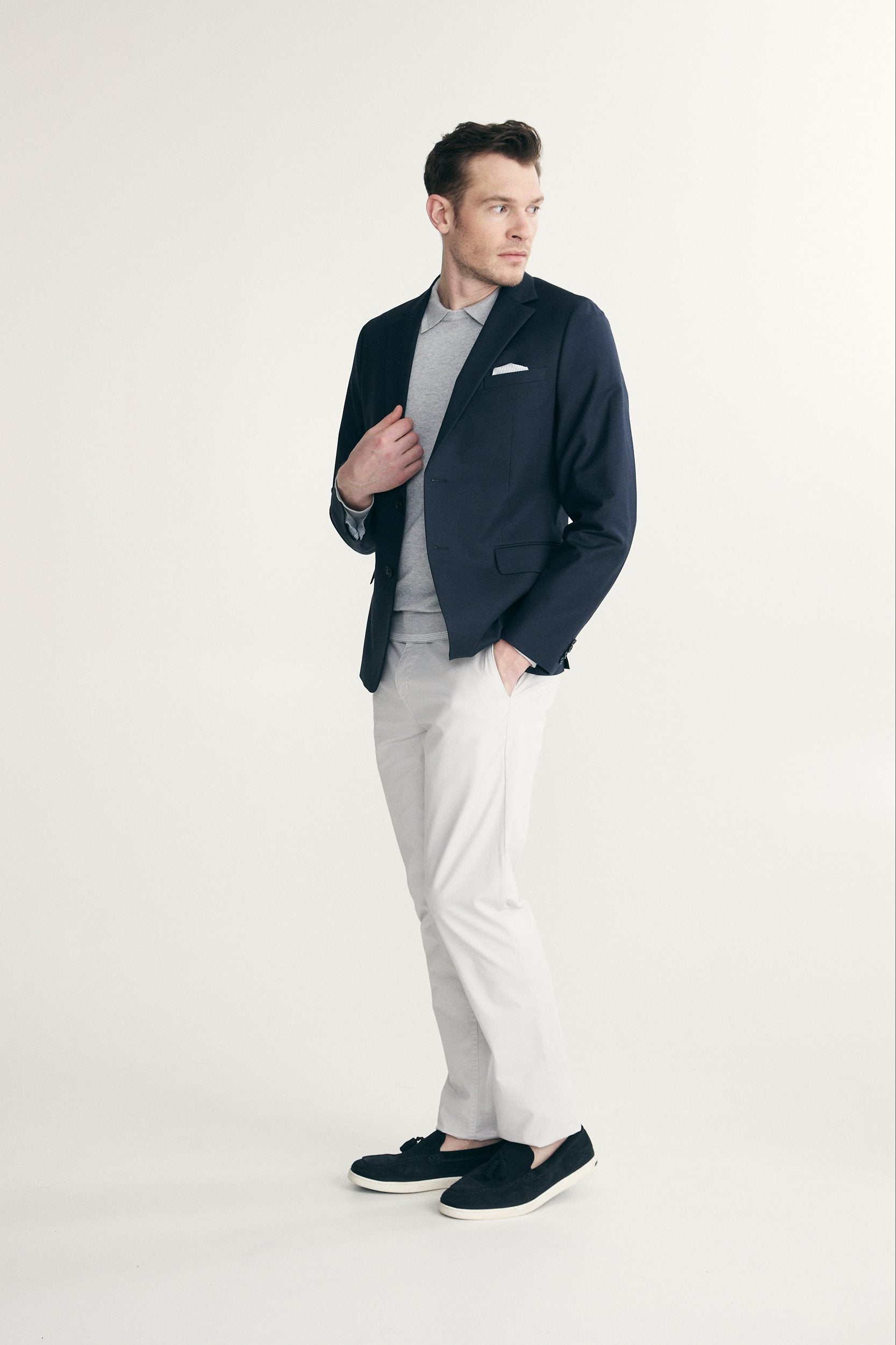 Notch collar extra-fitted blazer