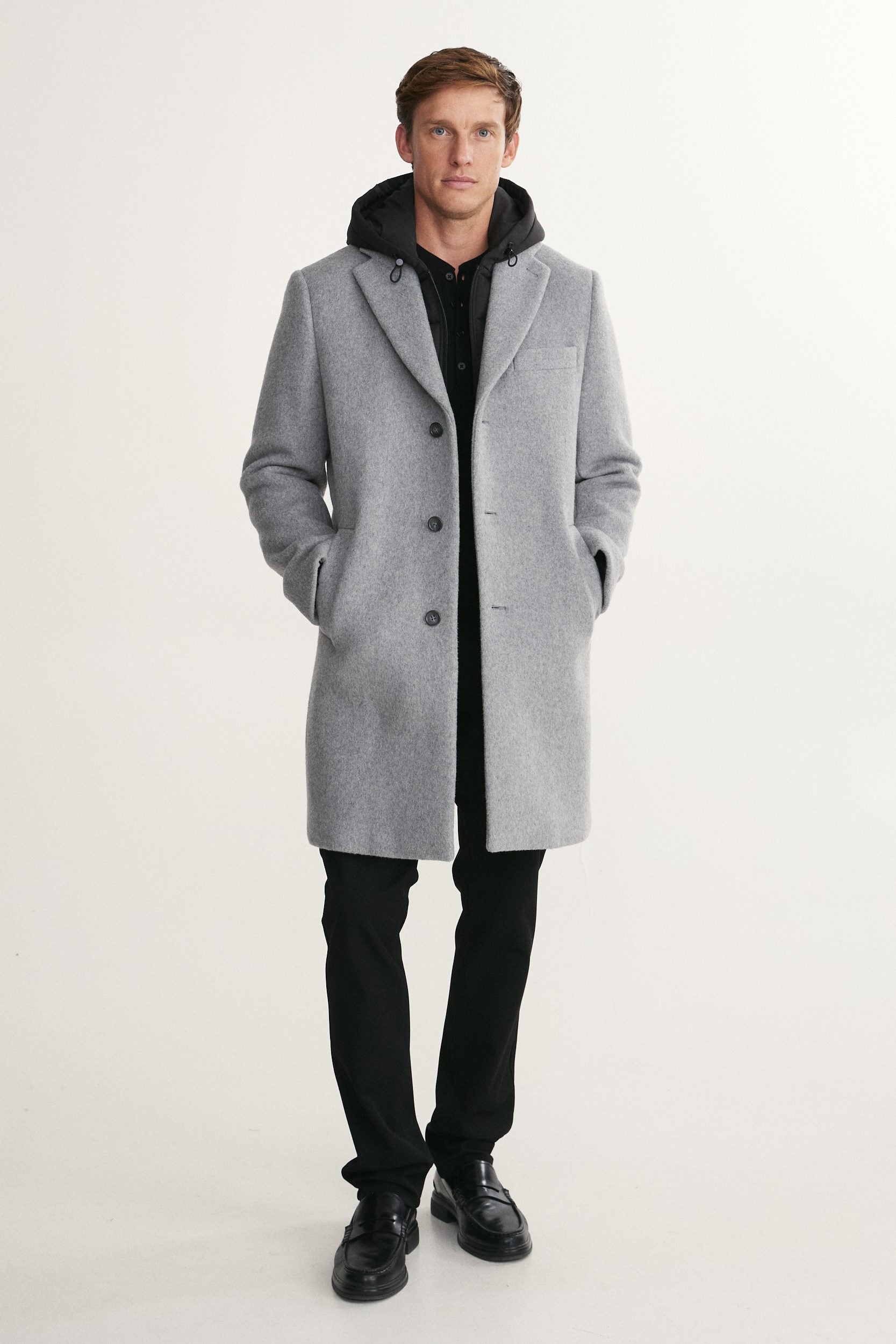 Manteau avec empiècement et capuchon amovible