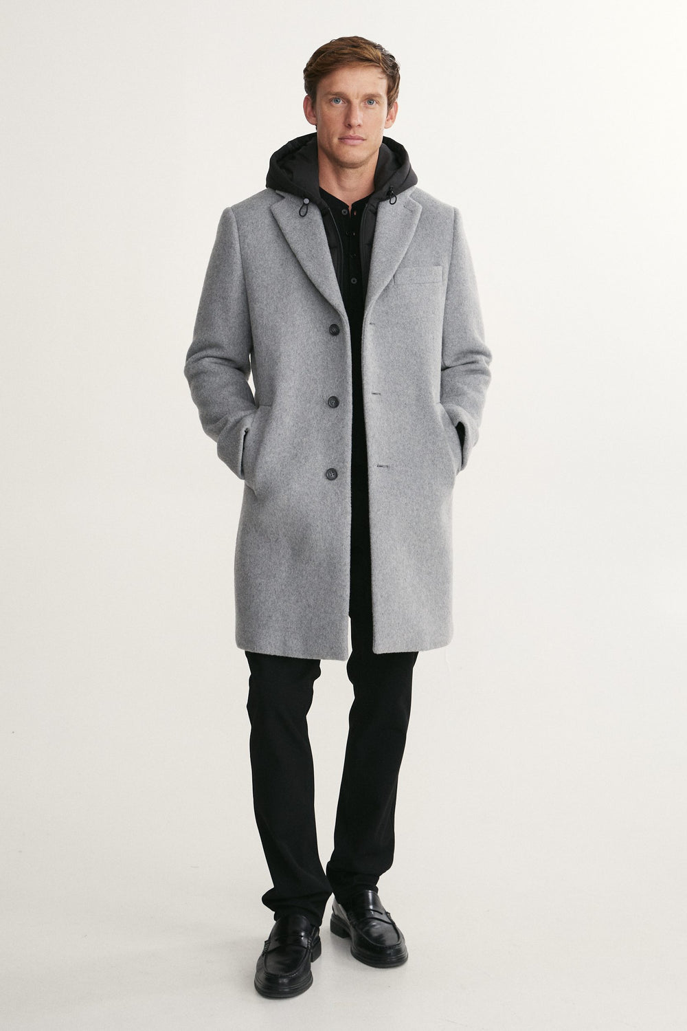Manteau avec empiècement et capuchon amovible