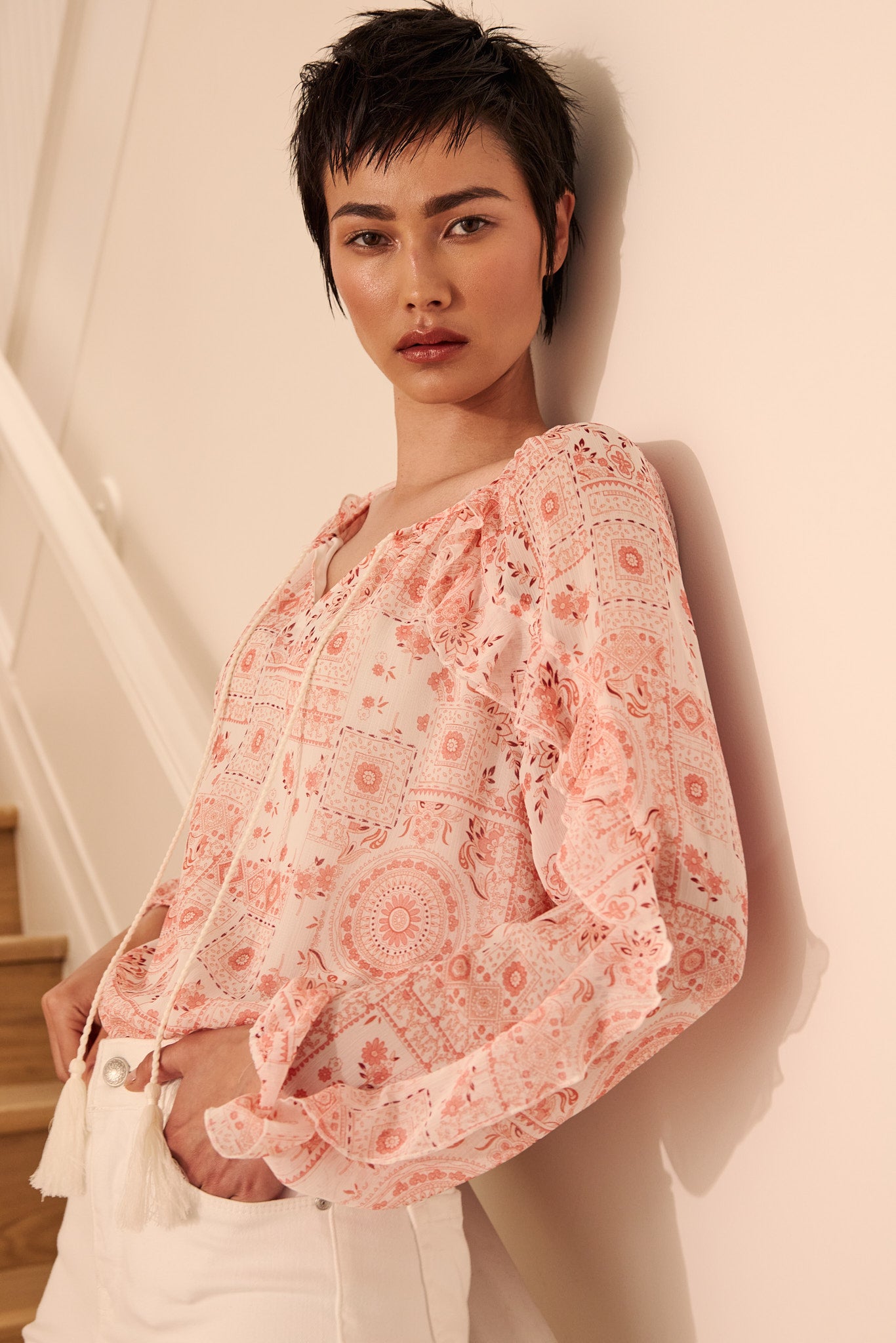 Blouse imprimée avec volants et cordon