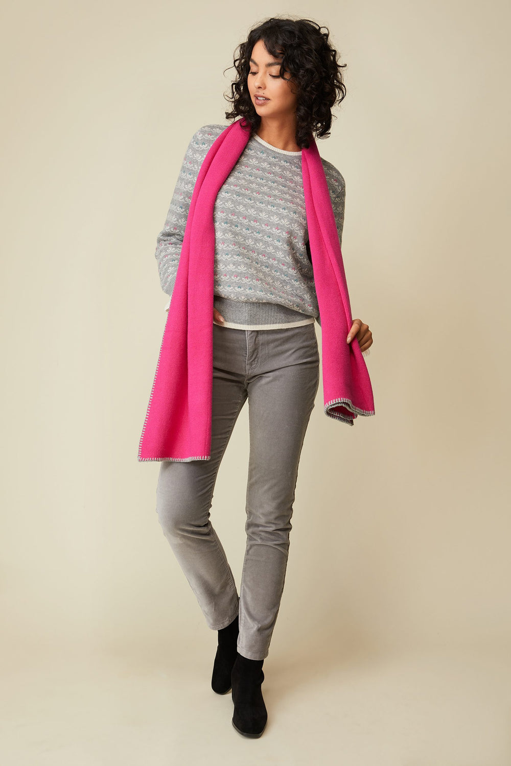 Foulard en maille à points contrastants