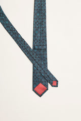 Silk tie