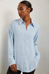 Oversized fluid shirt