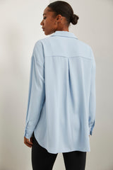 Oversized fluid shirt