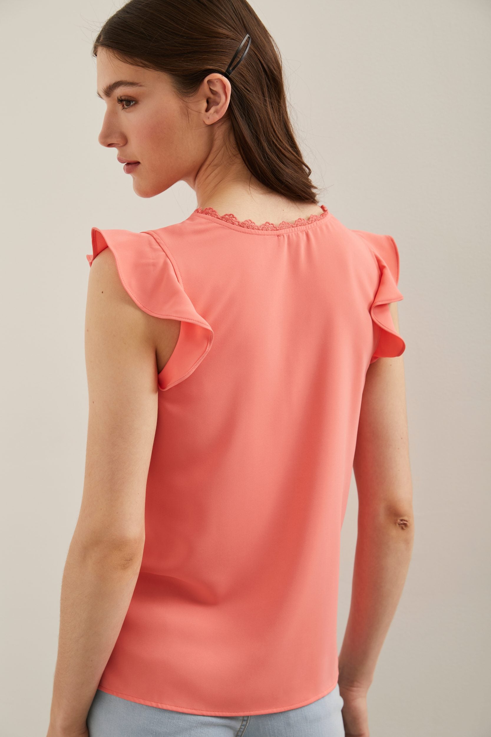 Short sleeve top with lace details