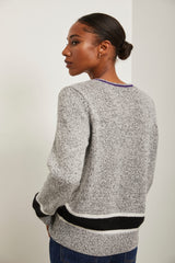 Sweater with contrasting bands