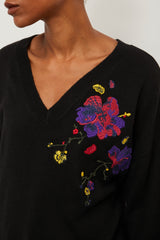 V neck sweater with floral embroidery