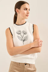 Sleeveless Sweater With Flower