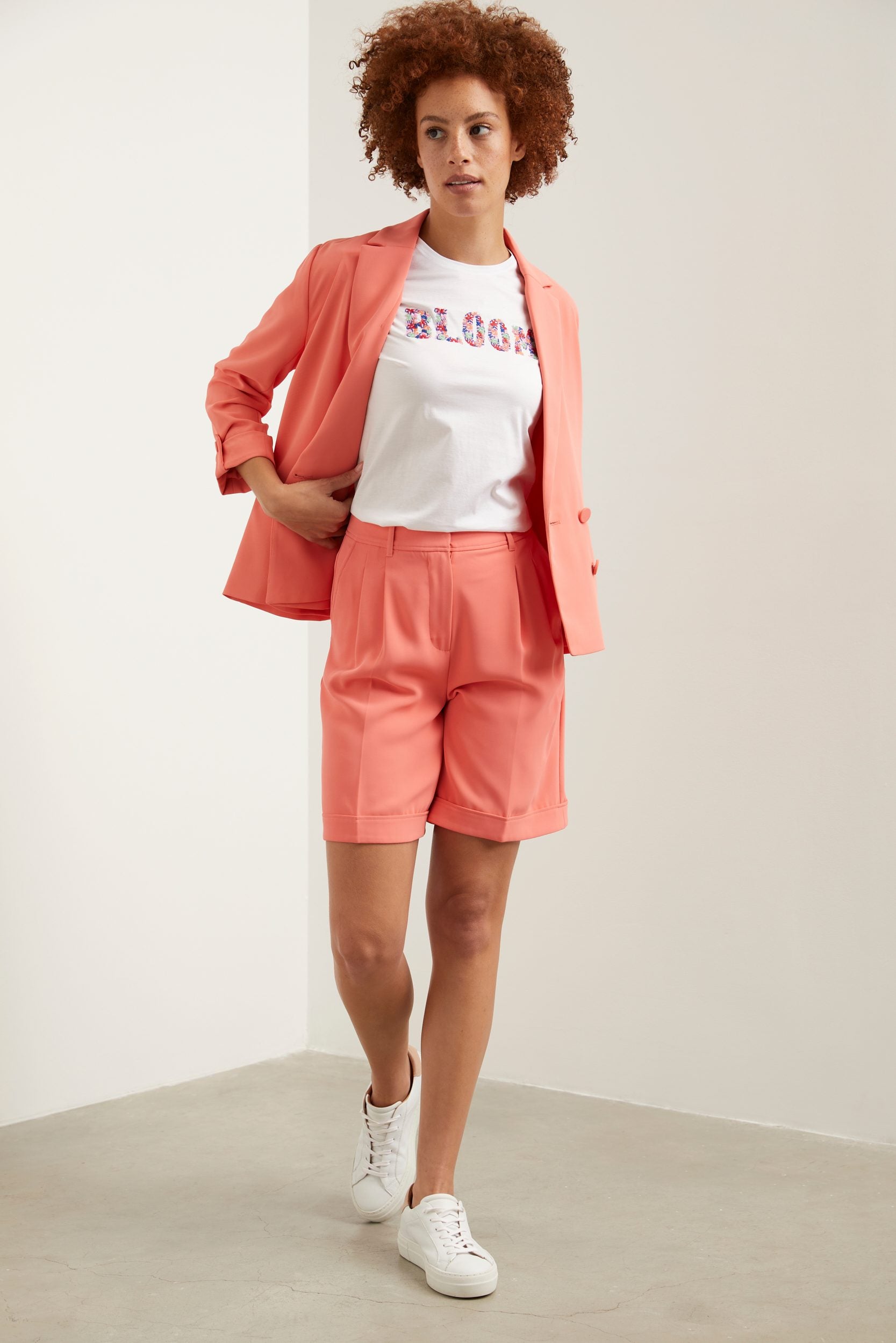 Short taille haute à plis