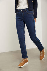 Jean droit coupe Vogue avec broderie