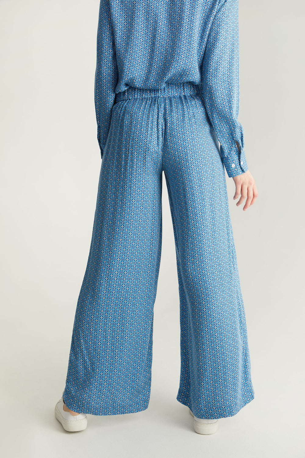 Pantalon fluide jambe large à imprimé