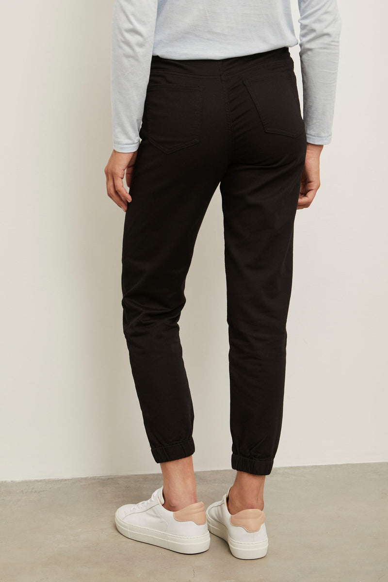 High waist pant with elastic at bottoms