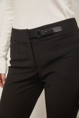 Pantalon Urbain avec attache en cuir