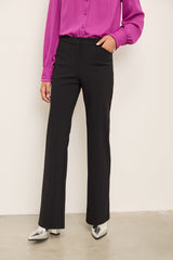 Le pantalon évasé Sport Chic