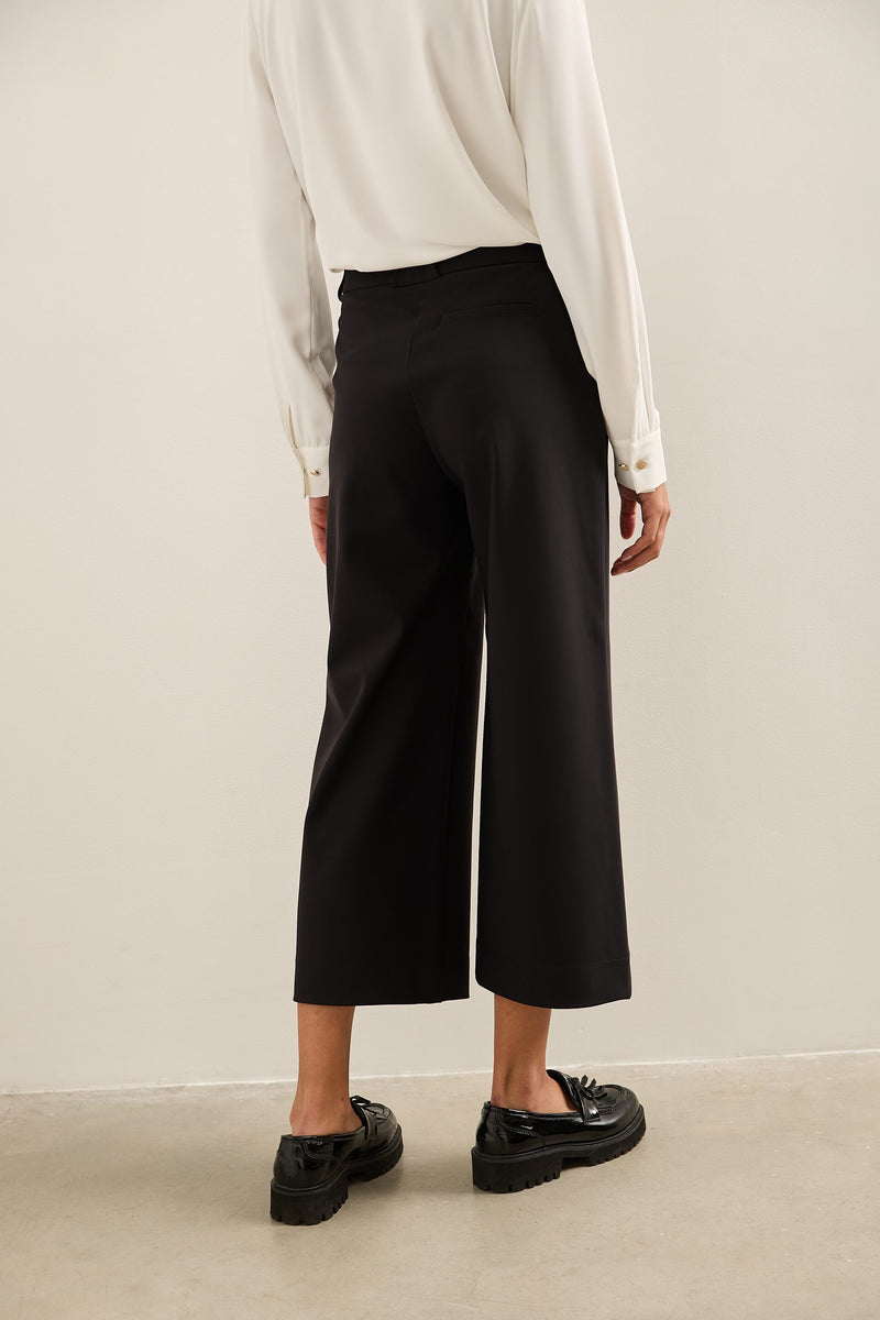 Sport Chic Wide Leg Cropped Pant