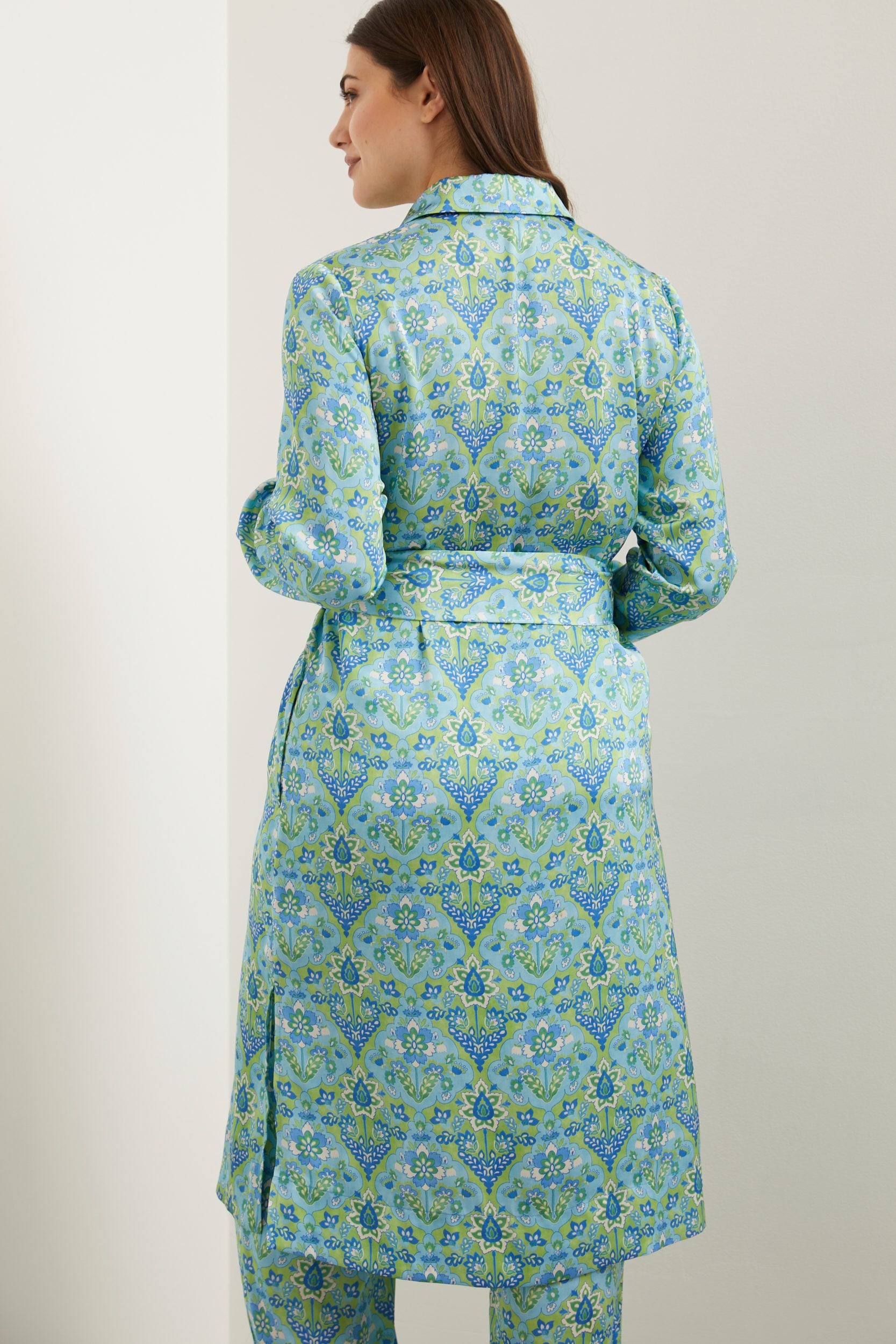 Robe chemisier fleurie nouée au devant